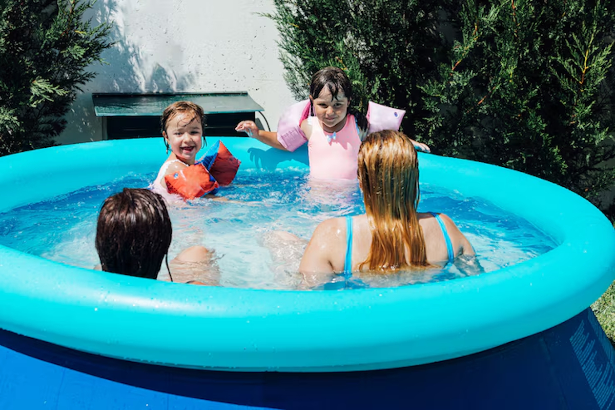 Pourquoi choisir le modèle Bestway 12220 pour votre piscine hors sol ?